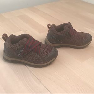 Stride Rite Osmund Sneakers